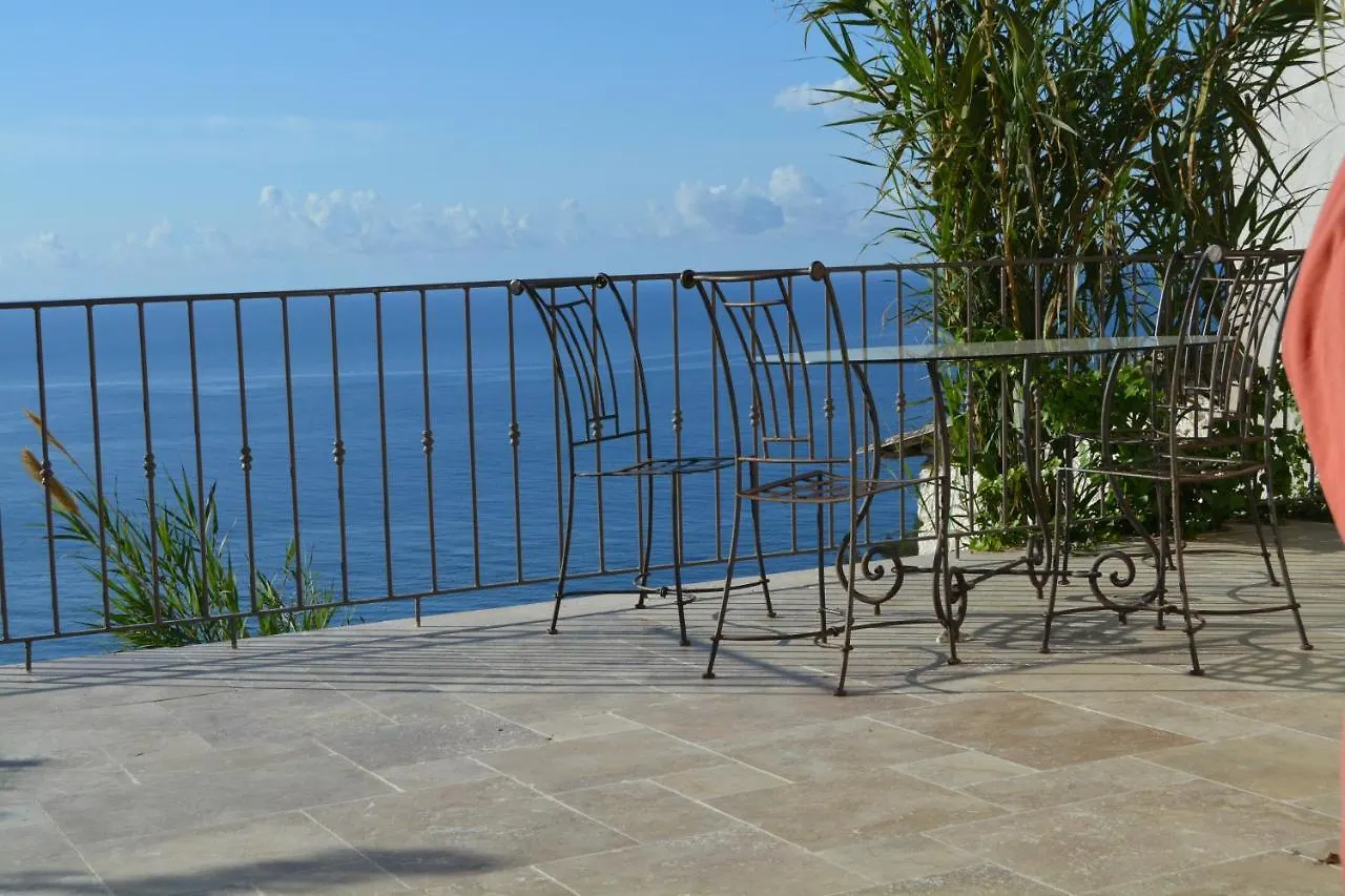 Maison Vue Mer A 5 Min De Monaco Roquebrune-Cap-Martin 0*,  Fransa